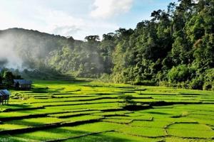Buôn làng tự hào về những con người ưu tú