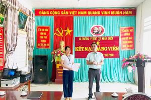 Xứng đáng với thành tích 5 năm đạt trong sạch vững mạnh tiêu biểu
