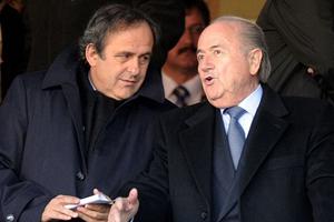 Cựu Chủ tịch FIFA Sepp Blatter và Chủ tịch UEFA Michel Platini bị truy tố với tội danh gian lận