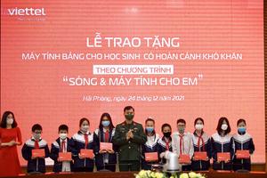 Viettel hoàn thành trao tặng 37.000 máy tính bảng cho học sinh khó khăn