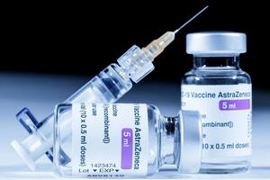 Thủ tướng yêu cầu thúc đẩy mạnh mẽ, quyết liệt việc tiêm vaccine phòng COVID-19, bảo đảm an toàn, hiệu quả