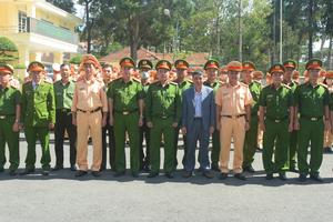 Ra quân thực hiện cao điểm đảm bảo an toàn giao thông