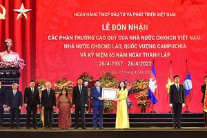 BIDV đón nhận các phần thưởng cao quý và kỷ niệm 65 năm ngày thành lập

