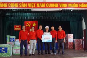 Quê hương và biển đảo không bao giờ cách biệt

