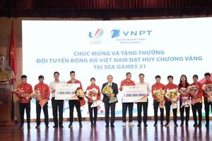 VNPT thưởng “nóng” 2 tỷ đồng cho đội tuyển bóng đá nam U23 và đội tuyển bóng đá nữ Việt Nam