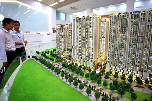 Lượng giao dịch sụt giảm, giá nhà tăng, vì sao?