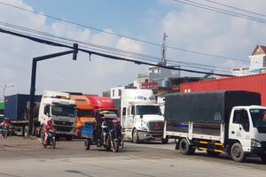 Bình Dương: Cấm xe rơ-móoc trên một số tuyến đường vào giờ cao điểm