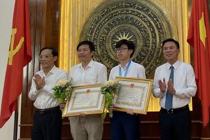 Trao thưởng cho giáo viên, học sinh đạt giải Olympic Toán quốc tế năm 2022

