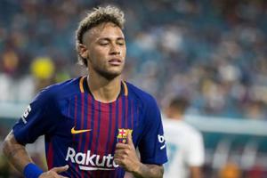 Neymar chuẩn bị hầu tòa vì tội gian lận, tham nhũng