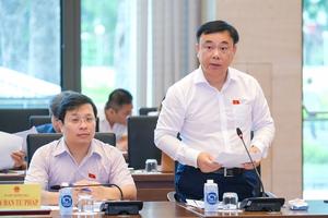 Còn cán bộ tiếp tay, nhận hối lộ làm ngơ cho đối tượng phạm tội trong thời gian dài