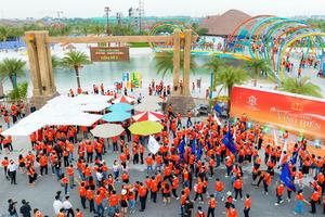 Hơn 8.000 “chiến binh ánh sáng” bùng nổ tại lễ ra quân dự án Vinhomes Ocean Park 3 - The Crown
