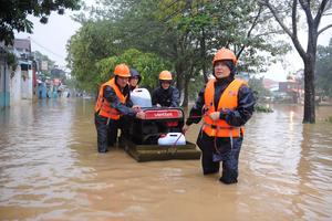 Viettel triển khai nhiều chính sách hỗ trợ người dân các địa phương chịu ảnh hưởng của bão Noru