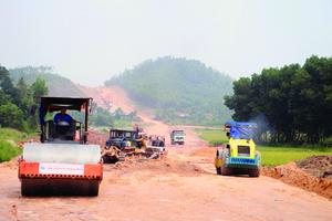 Bắc Giang đẩy nhanh tiến độ các dự án lớn, trọng điểm