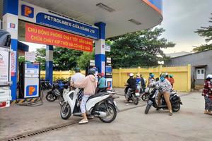 Nhiều doanh nghiệp kinh doanh xăng dầu ngừng bán hàng