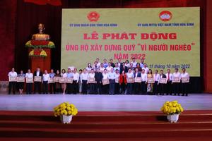 Petrovietnam ủng hộ 2 tỷ đồng cho Quỹ “Vì người nghèo” tỉnh Hòa Bình năm 2022