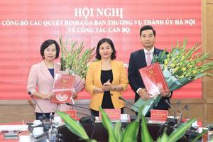 Hà Nội trao các quyết định về công tác cán bộ

