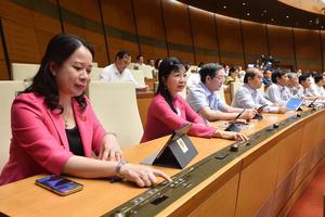 Quốc hội “chốt” GDP năm 2023 khoảng 6,5%, yêu cầu khắc phục công chức, viên chức xin nghỉ việc