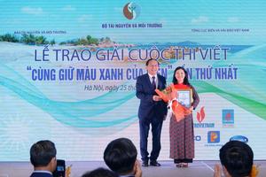 Trao 13 giải về Cuộc thi viết “Cùng giữ màu xanh của biển” lần thứ nhất 