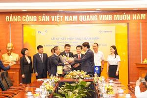 PVcomBank và EVNNPC tăng cường hợp tác, cùng hướng đến phát triển bền vững