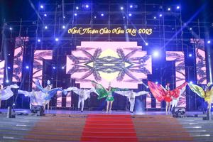 Sôi động Chương trình Nghệ thuật - Chào năm mới 2023