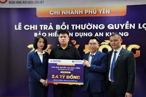 LienVietPostBank chi trả 2,4 tỷ đồng cho khách hàng vay vốn và tham gia bảo hiểm tín dụng An khang