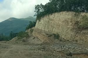 Bố đẻ và các anh trai Phó Chủ tịch UBND xã Phú Lâm bán đất cho Công ty Vĩnh An?