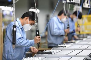 Việt Nam có thể đạt tăng trưởng kinh tế 6,5% năm nay, đầu tư công là động lực chính