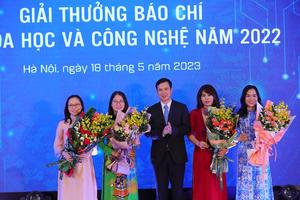 Bộ Khoa học và Công nghệ trao giải cho 18 tác phẩm báo chí