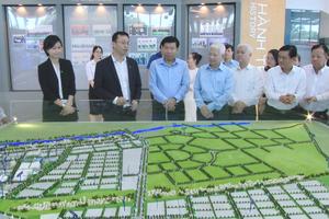 Nguyên Chủ tịch nước Nguyễn Minh Triết thăm Khu công nghiệp VSIP Nghệ An  