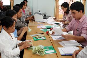 Quyết định giảm lãi suất, tăng mức vay sản xuất, kinh doanh đối với hộ gia đình ở vùng khó khăn