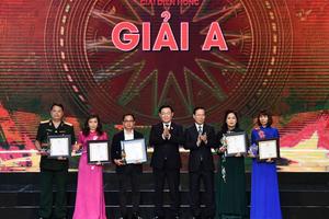 Tinh thần “muôn người cùng hô một tiếng”, kỳ vọng người cầm bút tiếp tục ủng hộ Giải Diên Hồng