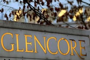 Tiếp tục trì hoãn ra quyết định buộc tội hối lộ đối với nhân viên Glencore