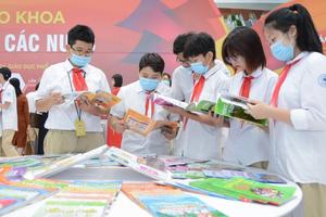Bảo đảm sách giáo khoa và giáo viên kịp thời cho năm học 2023 - 2024