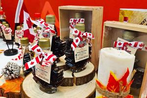 Sản vật Siro Phong ghi dấu quan hệ hợp tác nửa thế kỷ giữa Việt Nam và Canada