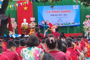 Gần 1,5 triệu giáo viên và học sinh hân hoan bước vào năm học mới 