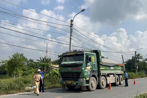 Huyện Thường Tín, Hà Nội: Kiểm tra, xử lý xe quá khổ quá tải