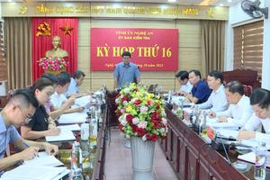 Xem xét, thi hành kỷ luật Chủ tịch UBND huyện Nghĩa Đàn và nguyên Giám đốc Sở Tài nguyên và Môi trường