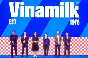 Vinamilk "cứu" ngành FMCG...