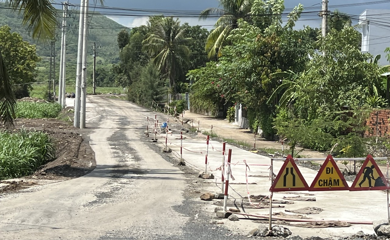 Tran Huy Phú  Phú Yên: Công ty Huy Thiên Phú tự ý mở đường, đấu nối trái phép