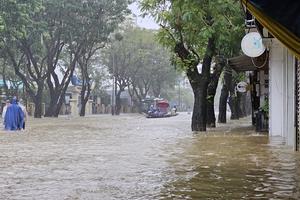 Công điện của Thủ tướng yêu cầu tập trung ứng phó, khắc phục hậu quả mưa lũ tại khu vực Trung Bộ