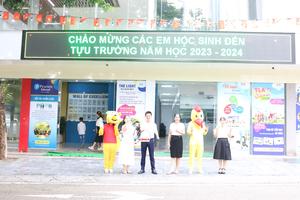 Trường tư bị đình chỉ, học sinh đi về đâu?