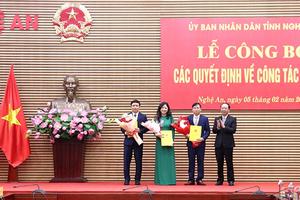 Trao quyết định bổ nhiệm nhân sự các sở, ngành, đơn vị thuộc UBND tỉnh