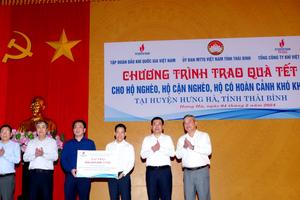 Petrovietnam/PV GAS mang Tết đến cho các hộ gia đình có hoàn cảnh khó khăn tỉnh Thái Bình
