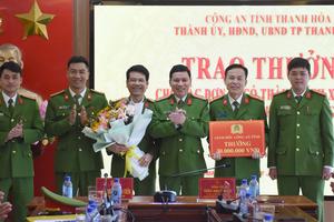 Trao thưởng cho lực lượng Công an có thành tích phá các chuyên án ma túy