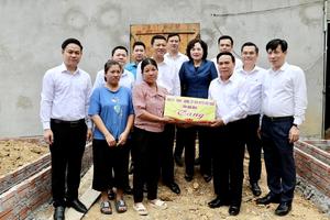 Agribank cùng ngành Ngân hàng tích cực chung tay “xóa nhà tạm, nhà dột nát” 