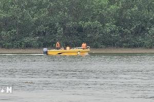 Quảng Ninh: Lật thuyền nan khiến 4 người mất tích