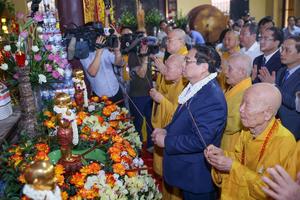 Thủ tướng đề nghị Giáo hội Phật giáo Việt Nam thực hiện phương châm "1 đẩy mạnh - 2 tiên phong - 3 trọng tâm"