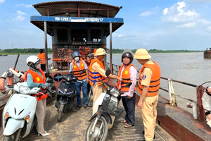 Hà Nội lập đoàn kiểm tra các bến khách ngang sông