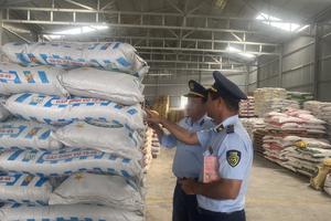 Tăng cường công tác kiểm tra việc chấp hành pháp luật đối với các cơ sở kinh doanh phân bón