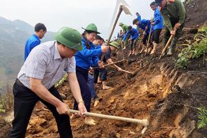 Phát huy sức mạnh tổng hợp qua Chương trình “Ngày cuối tuần cùng dân”